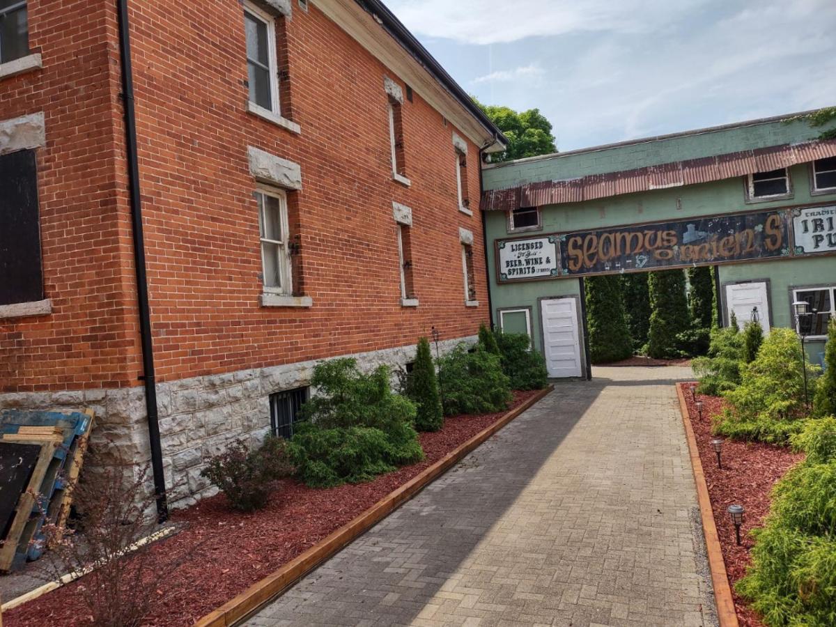 Inn The King George 4*