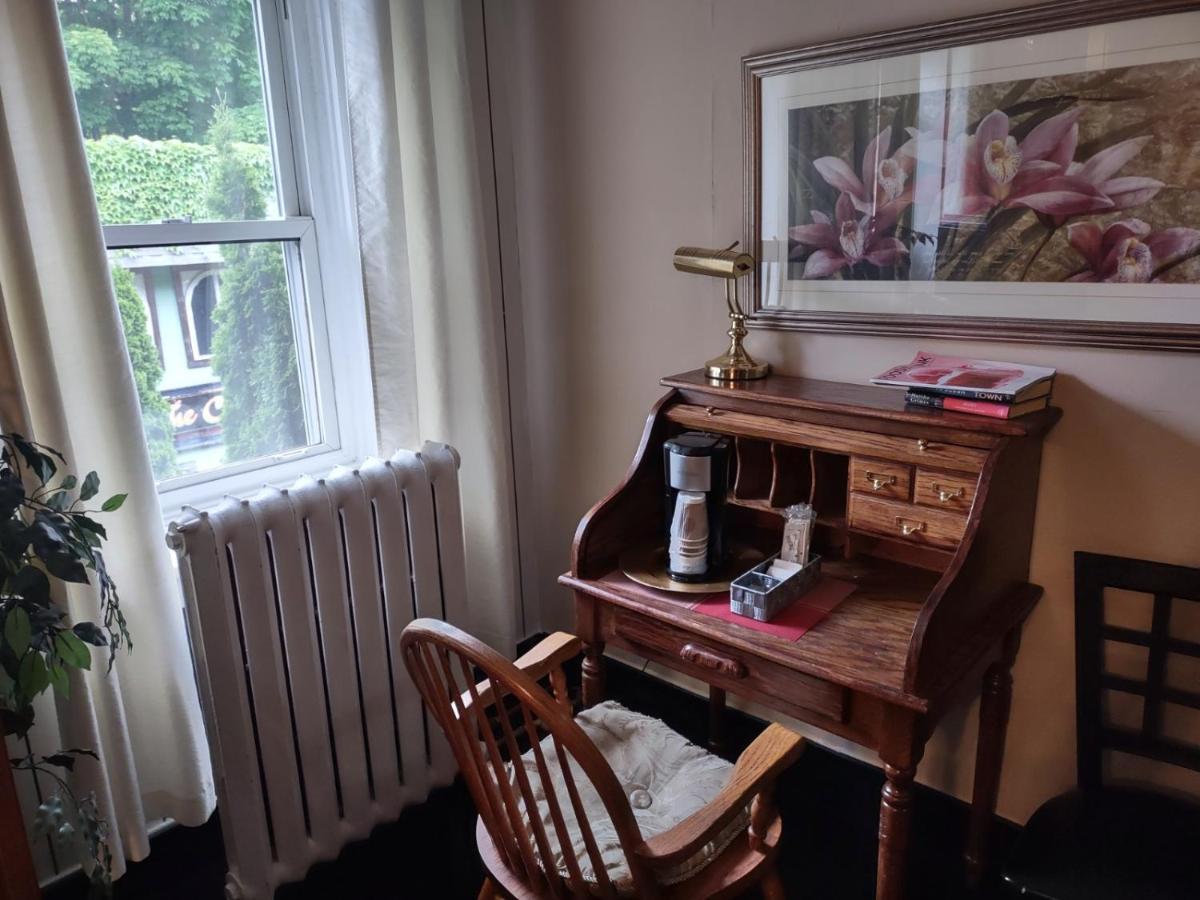 Inn The King George 4*
